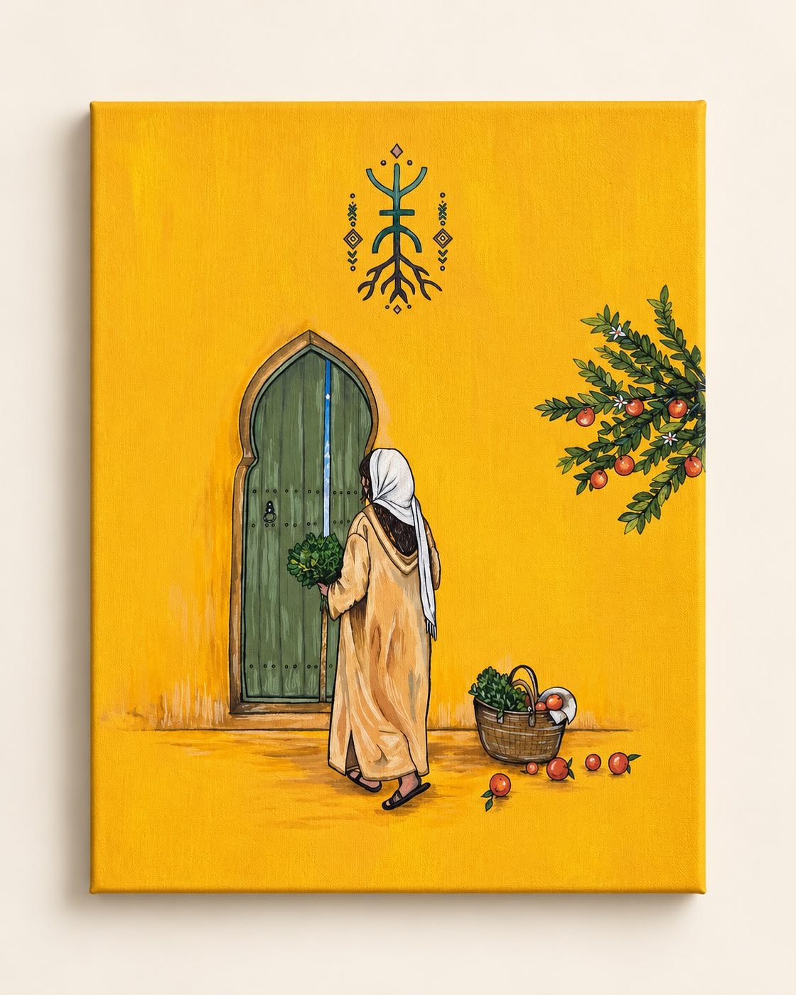 Toile jaune : une jeune femme de dos devant une porte verte en arc, un panier de menthe et d’oranges à ses pieds